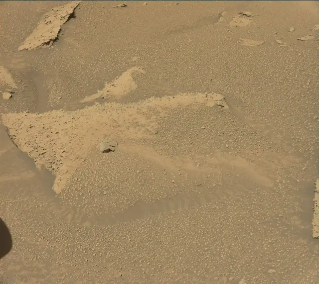 Sol 3870: Mast Camera (Mastcam)