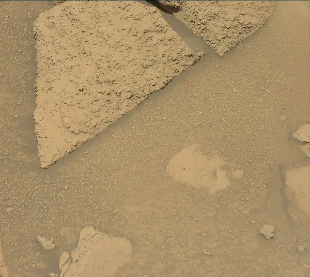 Sol 3870: Mast Camera (Mastcam)
