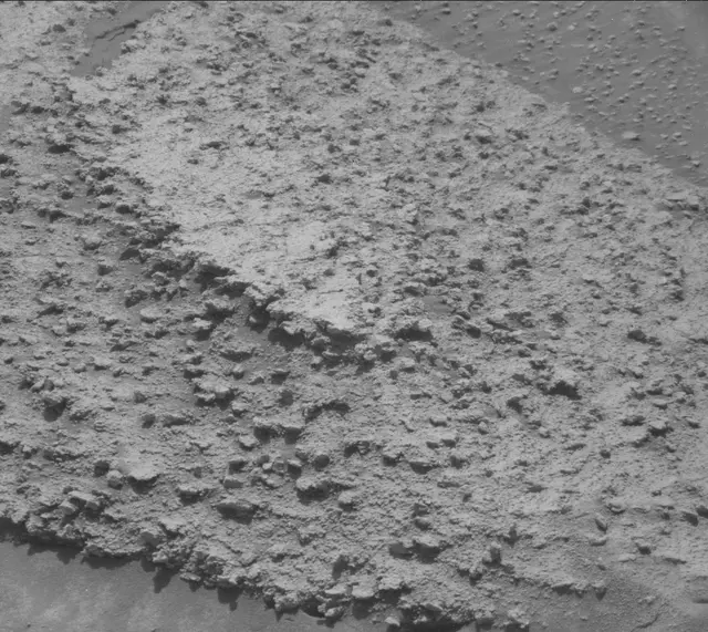 Sol 3870: Mast Camera (Mastcam)