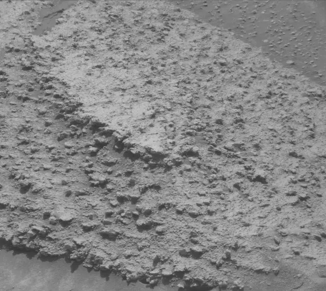 Sol 3870: Mast Camera (Mastcam)