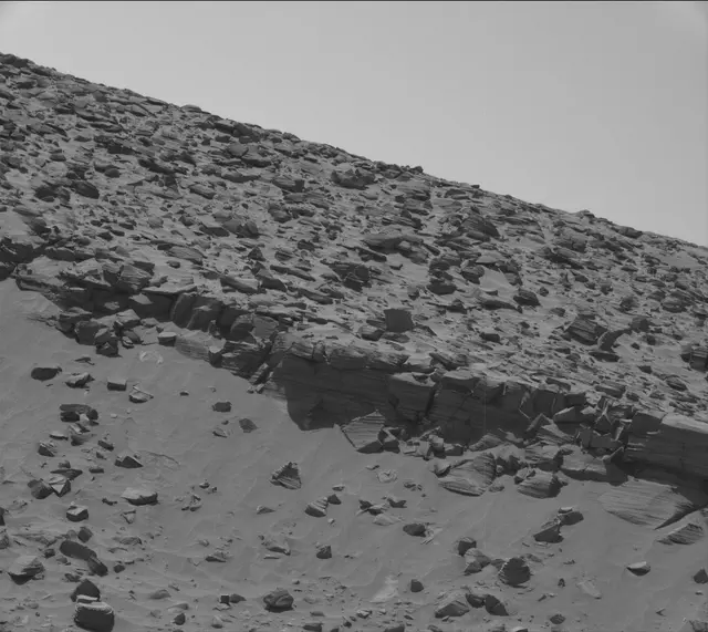 Sol 3871: Mast Camera (Mastcam)