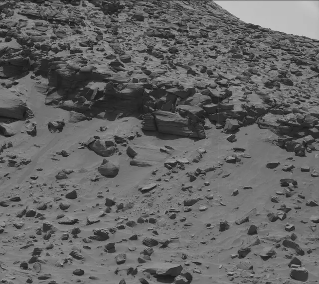 Sol 3871: Mast Camera (Mastcam)