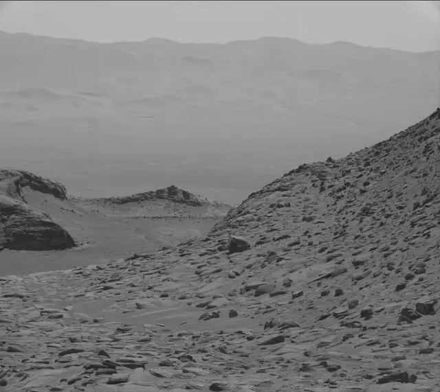 Sol 3871: Mast Camera (Mastcam)