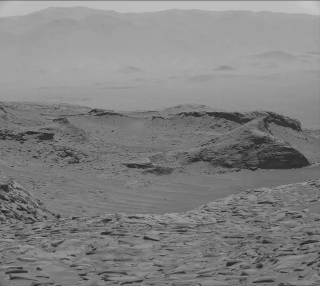 Sol 3871: Mast Camera (Mastcam)