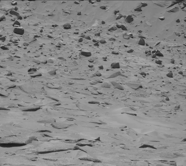 Sol 3871: Mast Camera (Mastcam)