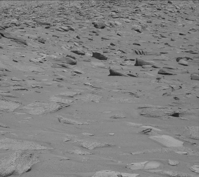 Sol 3871: Mast Camera (Mastcam)