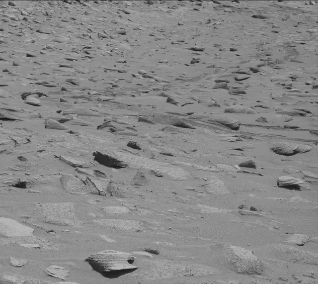 Sol 3871: Mast Camera (Mastcam)