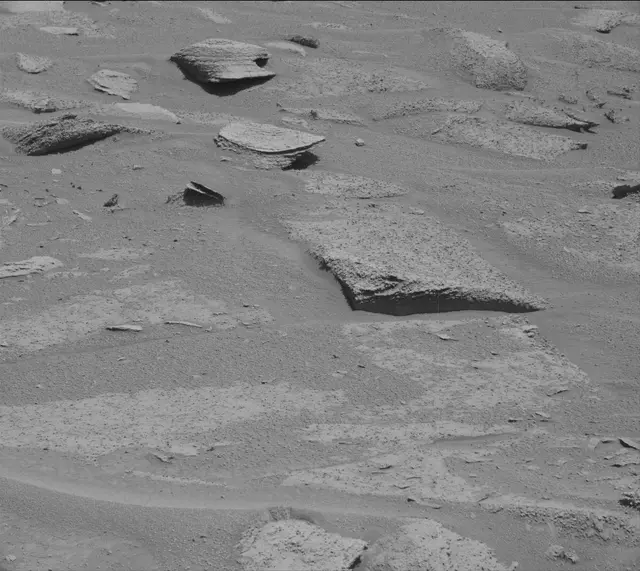 Sol 3871: Mast Camera (Mastcam)