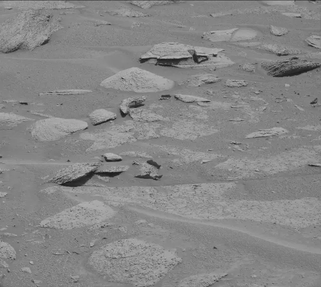 Sol 3871: Mast Camera (Mastcam)