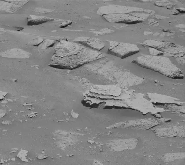 Sol 3871: Mast Camera (Mastcam)