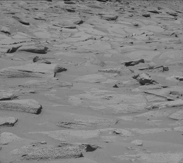 Sol 3871: Mast Camera (Mastcam)