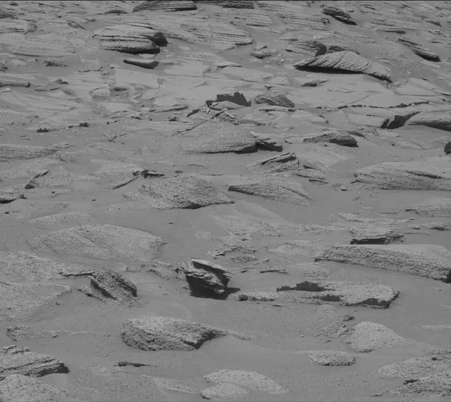 Sol 3871: Mast Camera (Mastcam)