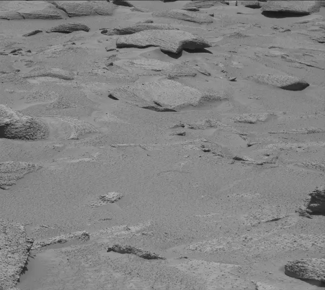 Sol 3871: Mast Camera (Mastcam)