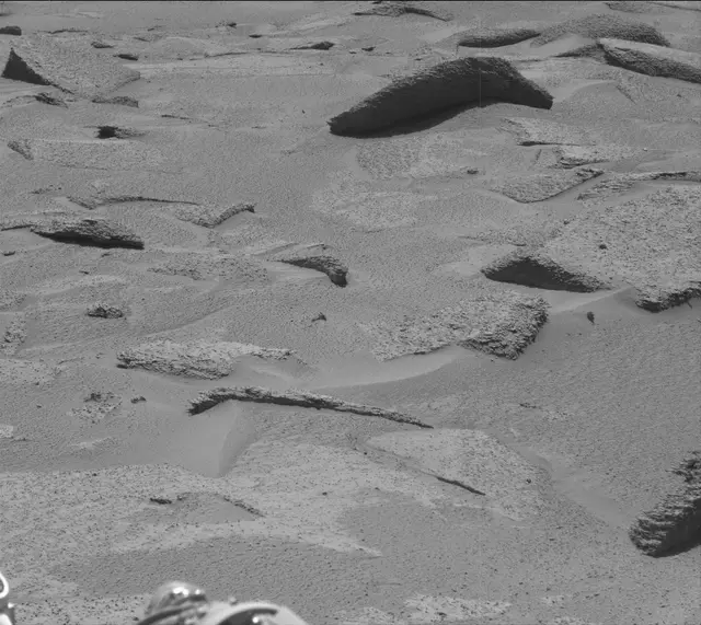 Sol 3871: Mast Camera (Mastcam)