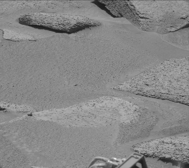 Sol 3871: Mast Camera (Mastcam)
