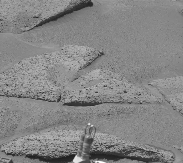 Sol 3871: Mast Camera (Mastcam)
