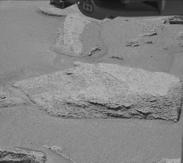 Sol 3871: Mast Camera (Mastcam)