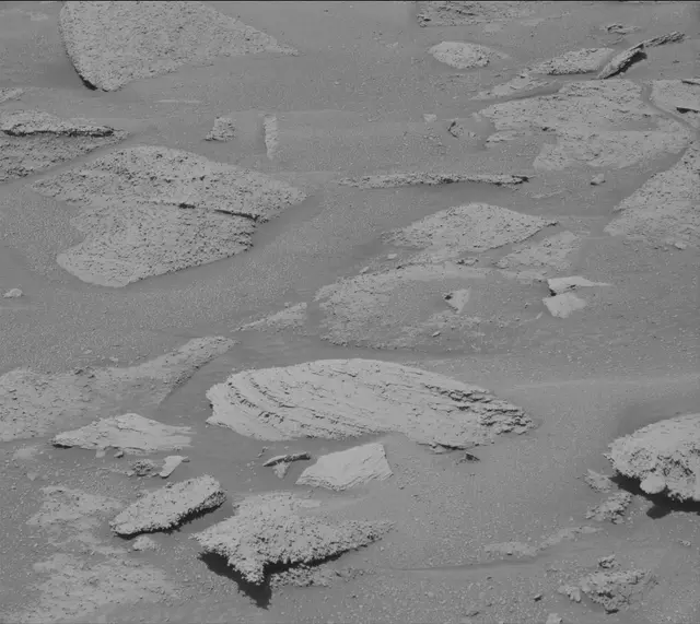 Sol 3871: Mast Camera (Mastcam)