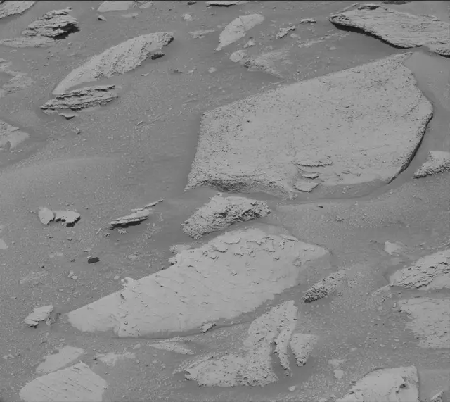 Sol 3871: Mast Camera (Mastcam)