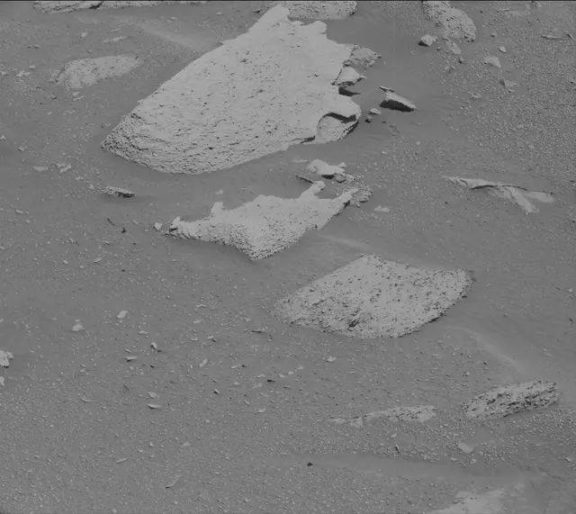Sol 3871: Mast Camera (Mastcam)