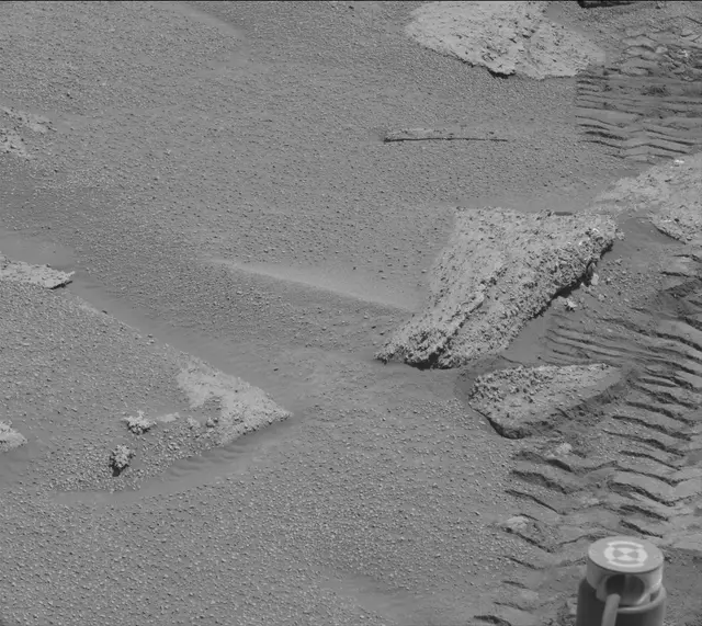 Sol 3871: Mast Camera (Mastcam)