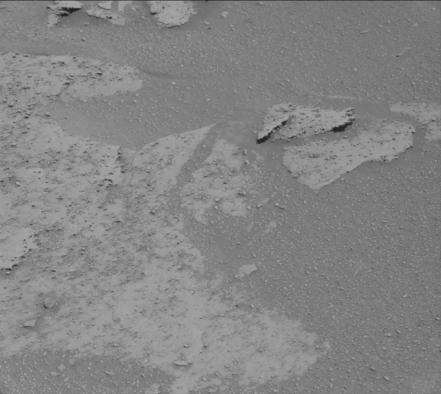 Sol 3871: Mast Camera (Mastcam)