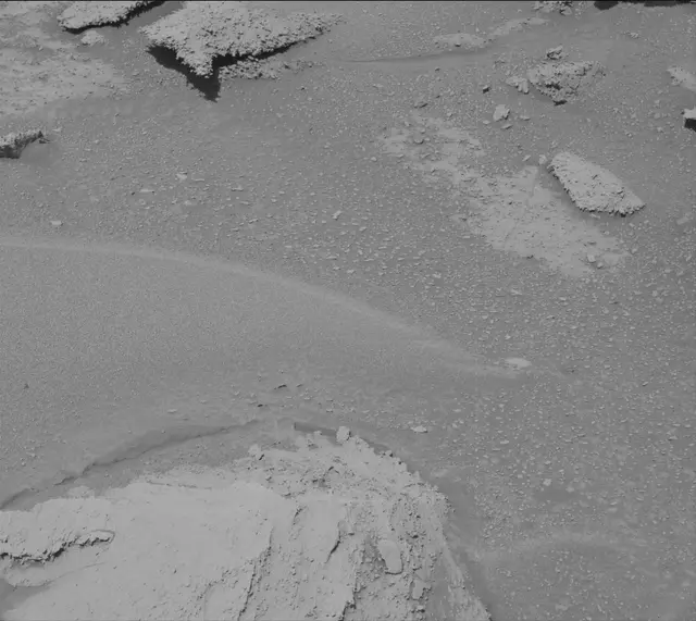 Sol 3871: Mast Camera (Mastcam)