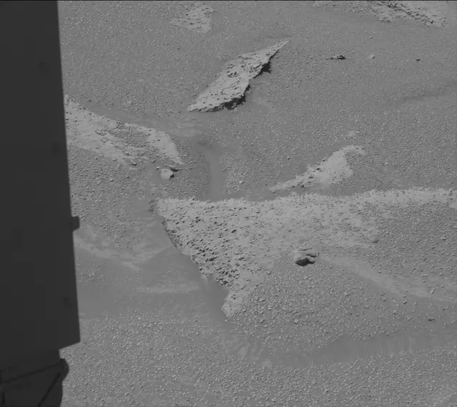 Sol 3871: Mast Camera (Mastcam)