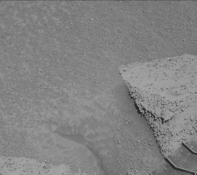 Sol 3871: Mast Camera (Mastcam)