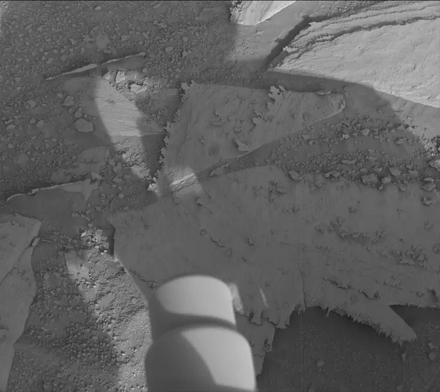 Sol 3871: Mast Camera (Mastcam)
