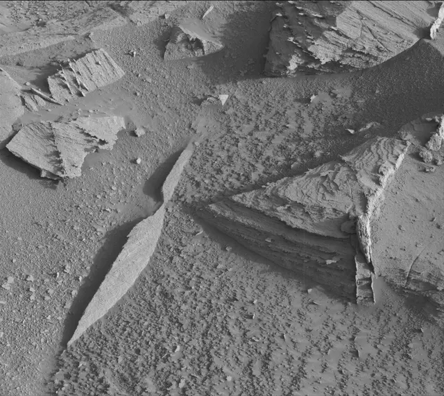 Sol 3871: Mast Camera (Mastcam)