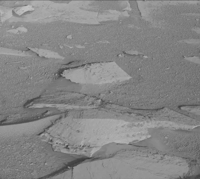 Sol 3871: Mast Camera (Mastcam)
