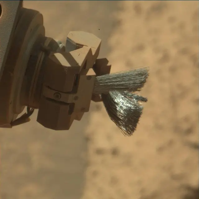 Sol 3871: Mast Camera (Mastcam)