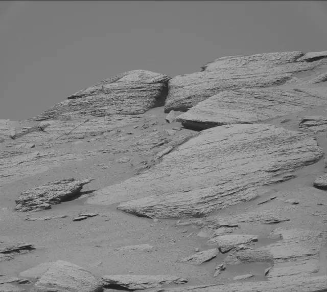 Sol 3871: Mast Camera (Mastcam)