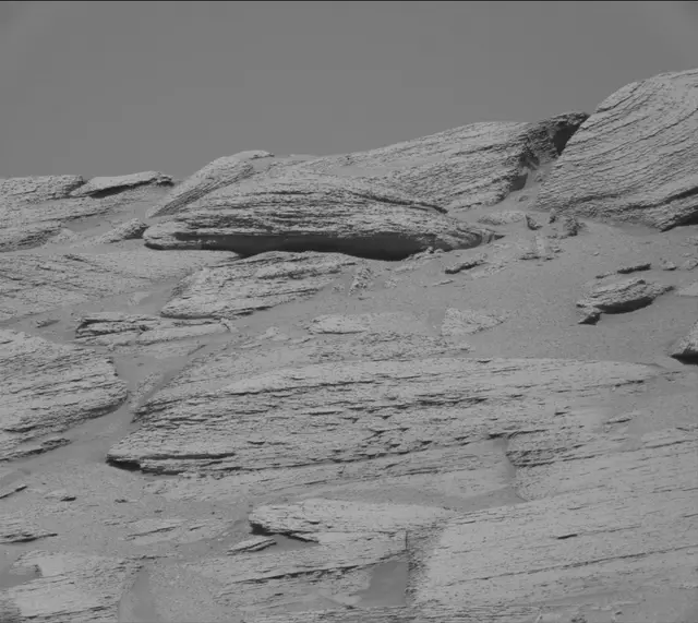 Sol 3871: Mast Camera (Mastcam)