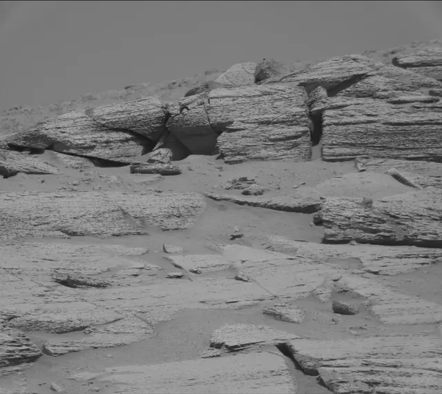Sol 3871: Mast Camera (Mastcam)