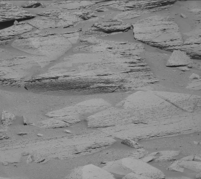 Sol 3871: Mast Camera (Mastcam)