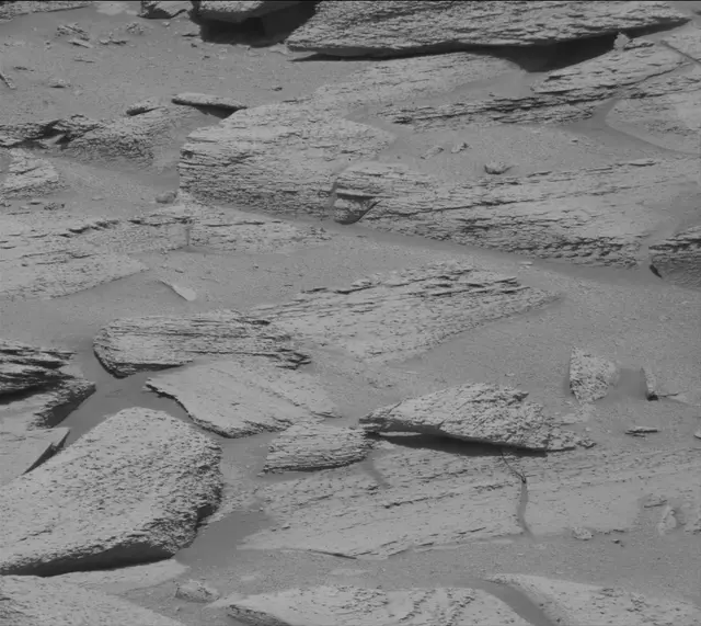 Sol 3871: Mast Camera (Mastcam)