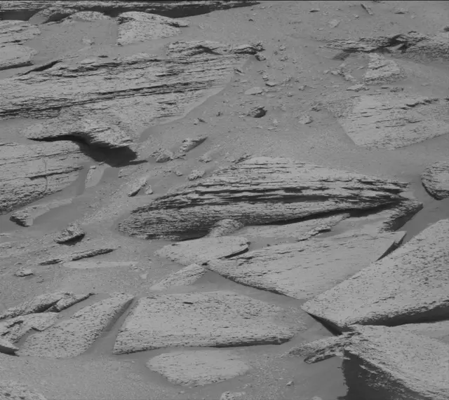 Sol 3871: Mast Camera (Mastcam)
