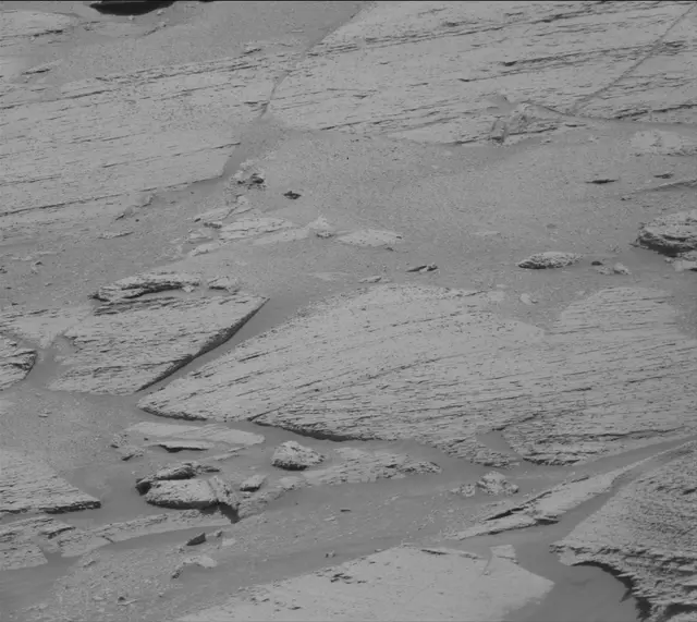 Sol 3871: Mast Camera (Mastcam)