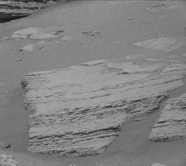 Sol 3871: Mast Camera (Mastcam)
