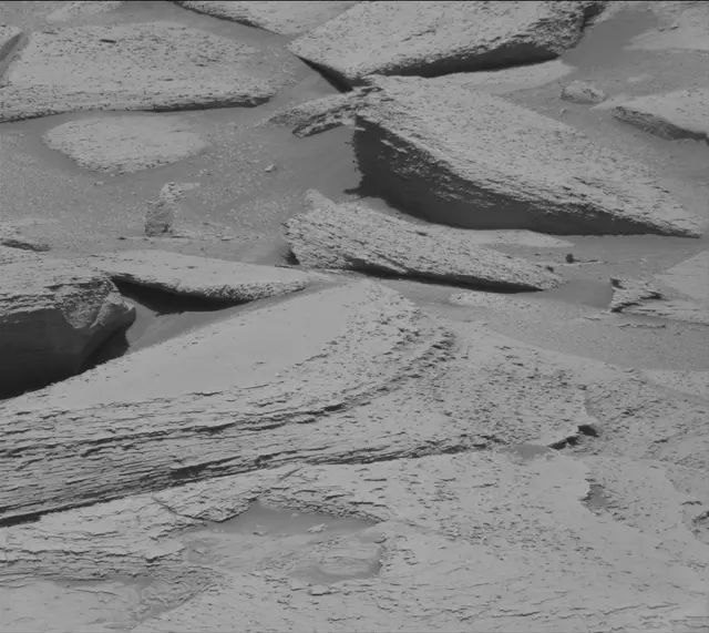 Sol 3871: Mast Camera (Mastcam)