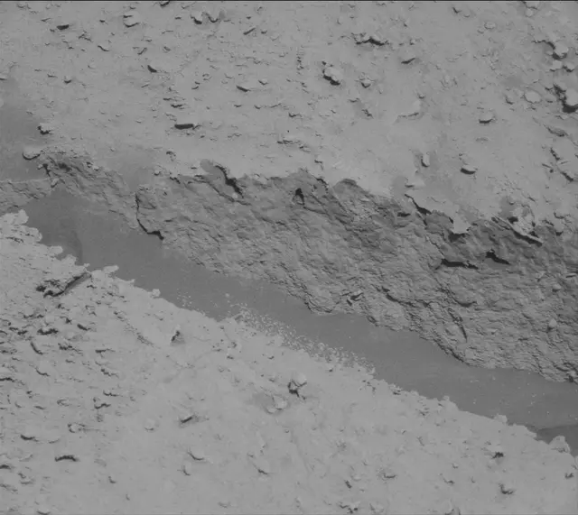 Sol 3871: Mast Camera (Mastcam)