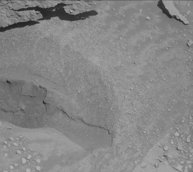 Sol 3871: Mast Camera (Mastcam)