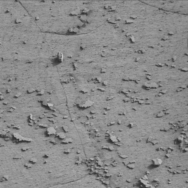 Sol 3871: Mast Camera (Mastcam)