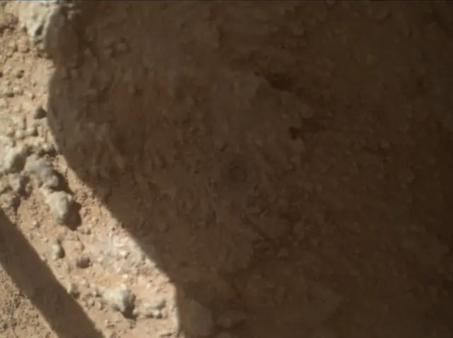 Sol 3871: Mars Hand Lens Imager (MAHLI)