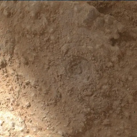 Sol 3871: Mars Hand Lens Imager (MAHLI)