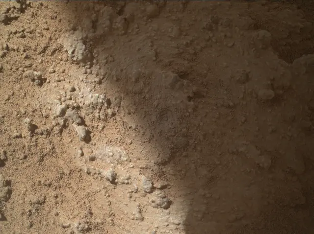 Sol 3871: Mars Hand Lens Imager (MAHLI)
