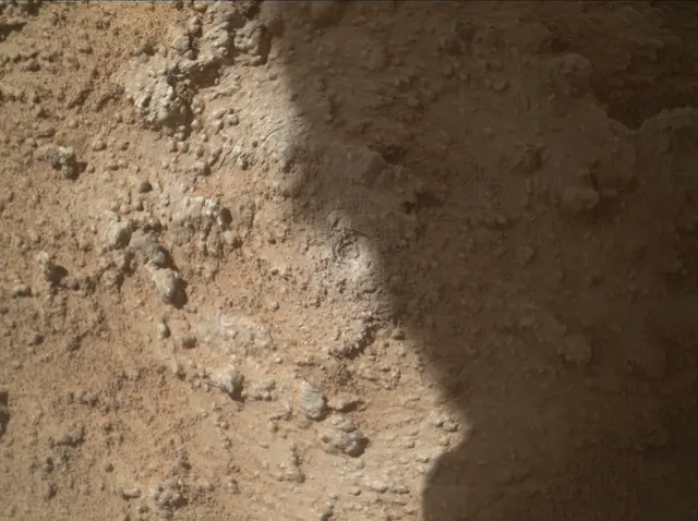 Sol 3871: Mars Hand Lens Imager (MAHLI)