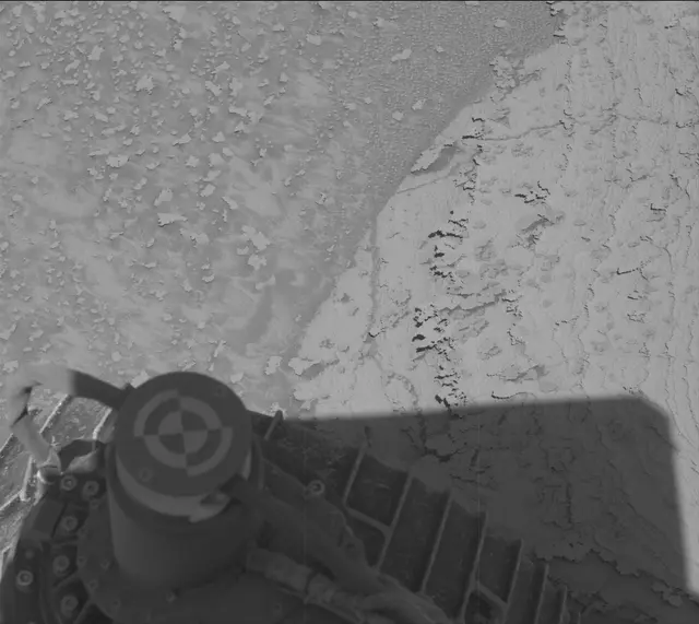 Sol 3873: Mast Camera (Mastcam)